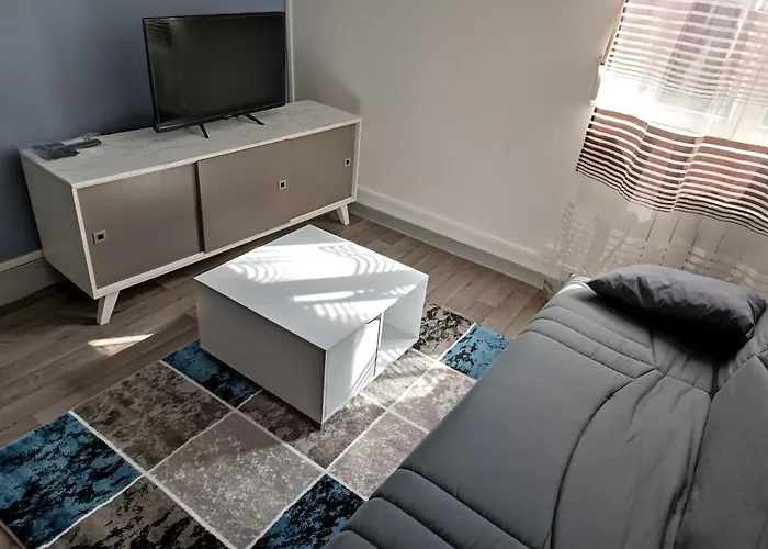 2 * Saint-Quentin (Aisne)